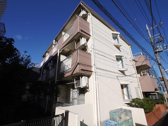 建物外観　★３階建てです★