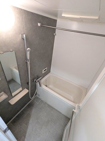 バス・シャワールーム　追焚オートバス、浴室換気乾燥機、24時間換気システム