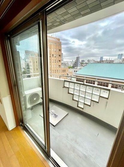 バルコニー　※同仕様写真含む