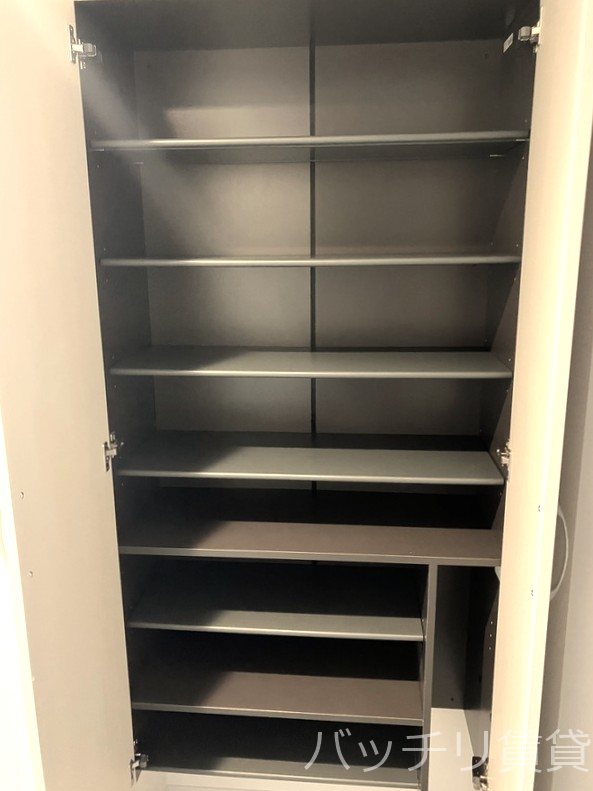 玄関　画像の家具家電はイメージの為、実際には設置されません