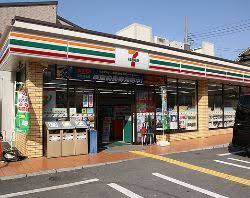 コンビニ　セブンイレブン 大阪三先1丁目店（コンビニ）まで586m