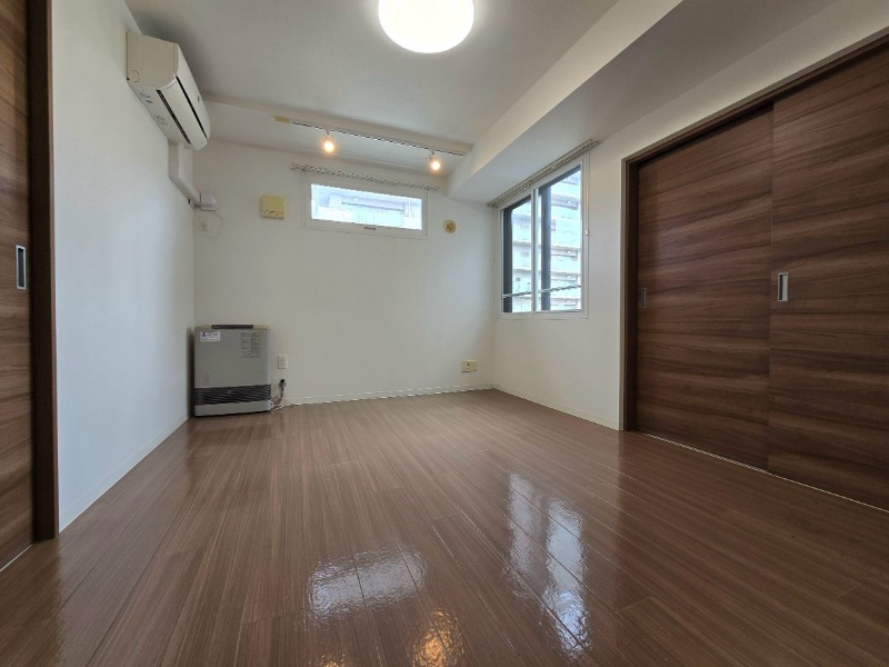 居室・リビング　広くてキレイなお部屋が広がっていて、充実した生活が送れそう。