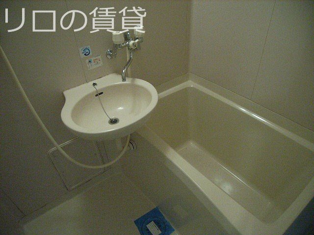 洗面設備　同型