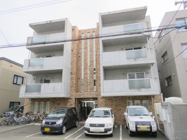 建物外観　【フェイバリト麻生♪】