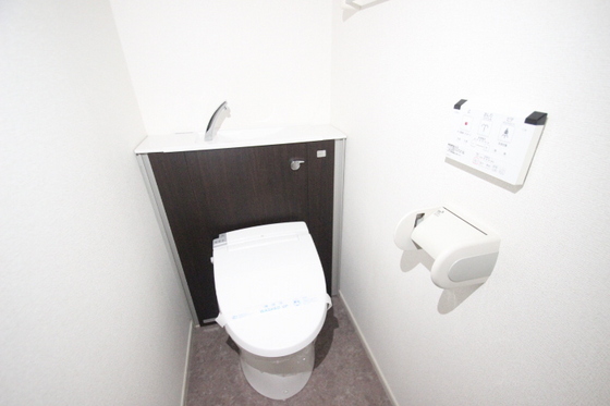 トイレ　※別部屋の写真です