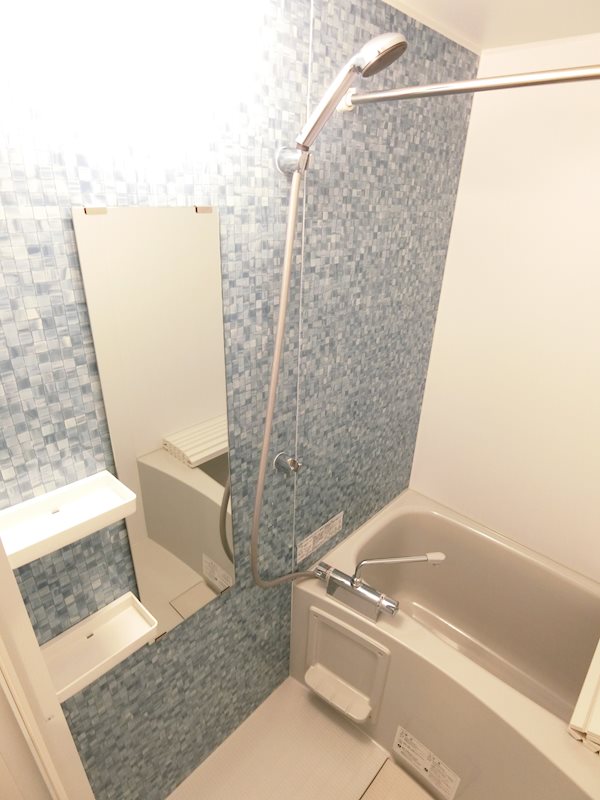 バス・シャワールーム　ゆとりあるバスルームはトイレと別にしました