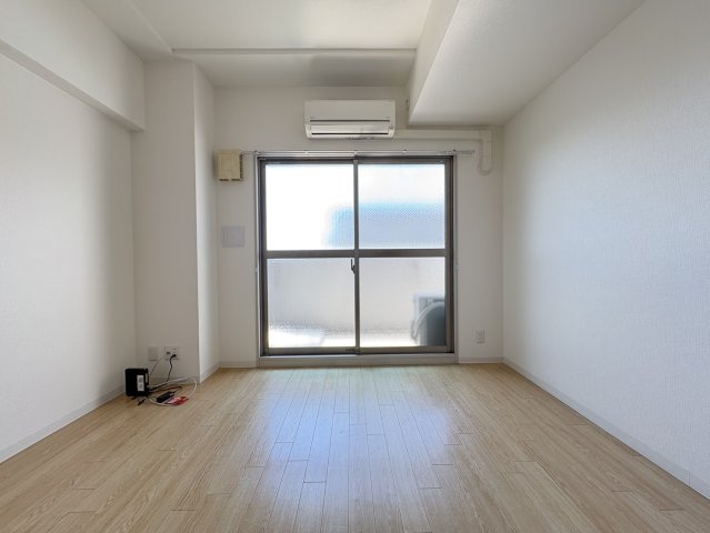 アッシュコート夙川公園の居間写真