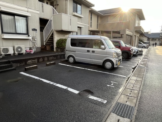 駐車場　駐車場
