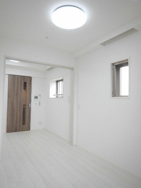 その他部屋・スペース　開放的な寝室です