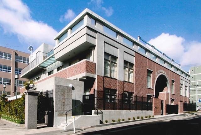 幼稚園・保育園　神女中山手保育園（幼稚園・保育園）まで452m