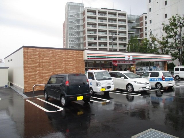 コンビニ　セブンイレブン 摂南大学前店（コンビニ）まで635m
