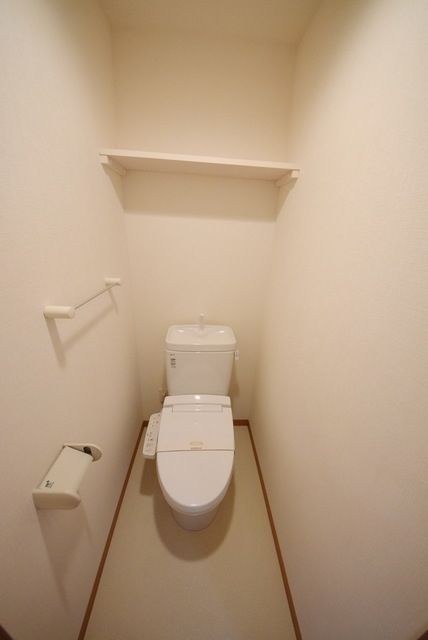 西武新宿線 本川越駅 徒歩7分 3階建 築14年のトイレ写真
