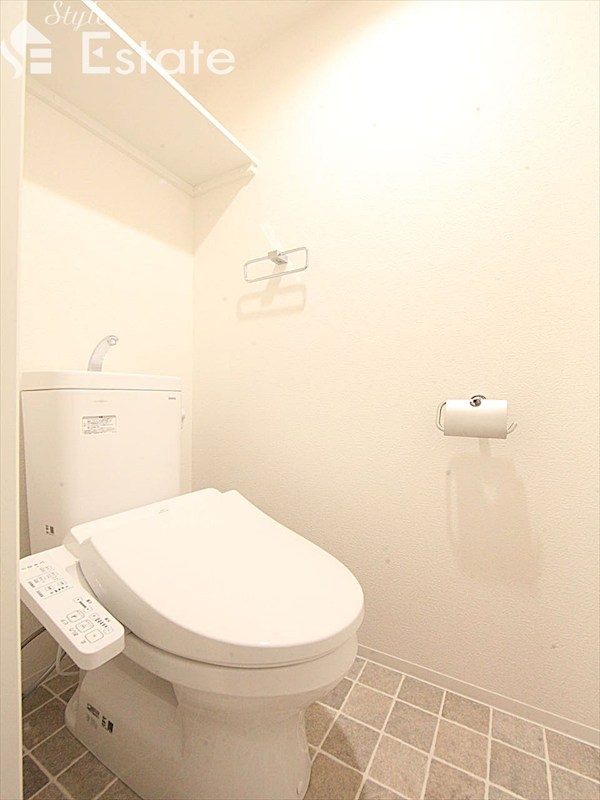 地下鉄名城線 平安通駅 徒歩7分 3階建 築1年のトイレ写真
