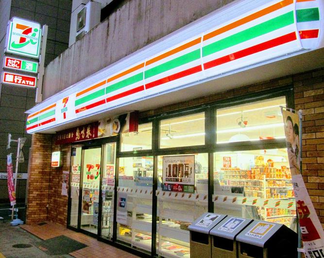 コンビニ　セブンイレブン 墨田両国4丁目店（コンビニ）まで200m