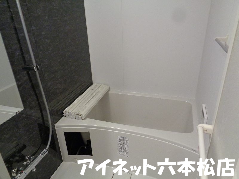地下鉄七隈線 野芥駅 徒歩5分 4階建 築3年の風呂写真