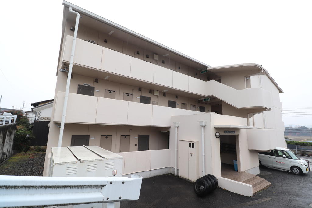 建物外観　オートロック付きマンションです☆