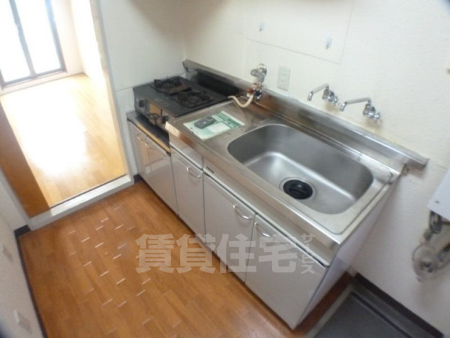 地下鉄烏丸線 鞍馬口駅 徒歩10分 5階建 築42年のキッチン写真