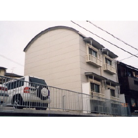 神戸市兵庫区会下山町のマンションの建物外観