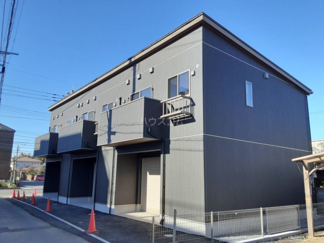 A’ｓ　Garageの建物外観