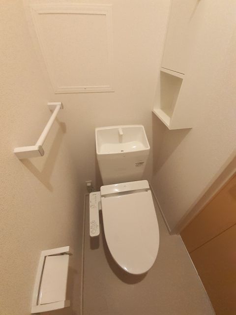 【アルコバレーノ　ルーチェのトイレ】