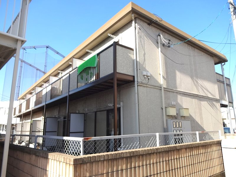 松本市石芝のアパートの建物外観