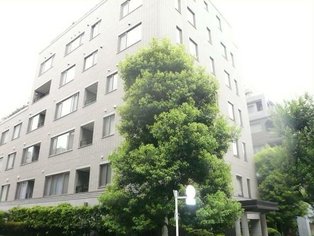 千代田区三番町のマンションの建物外観