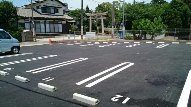 【ピラーズ　石田の駐車場】