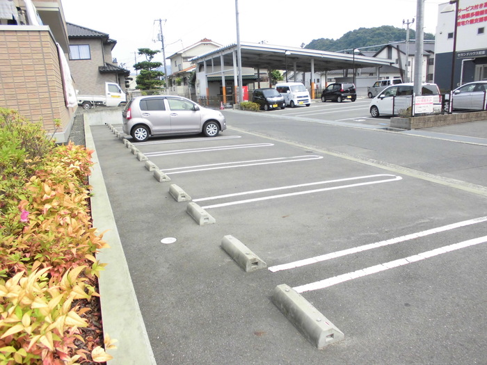 【セジュールＡＩ　B棟の駐車場】