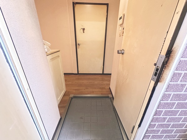 玄関　シューズボックス付きの玄関