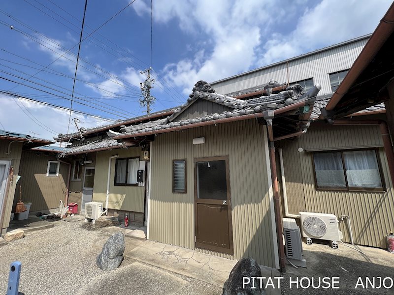 長坂アパートの建物外観