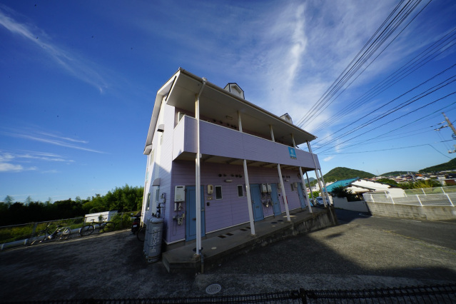 下関市稗田町のアパートの建物外観