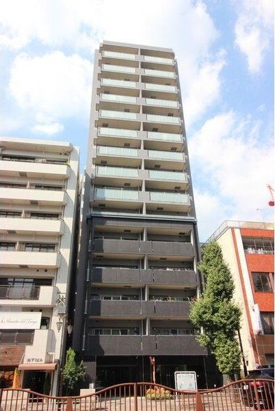 名古屋市千種区池下のマンションの建物外観