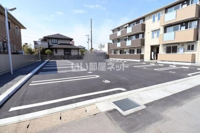 【神栖市大野原のアパートの駐車場】