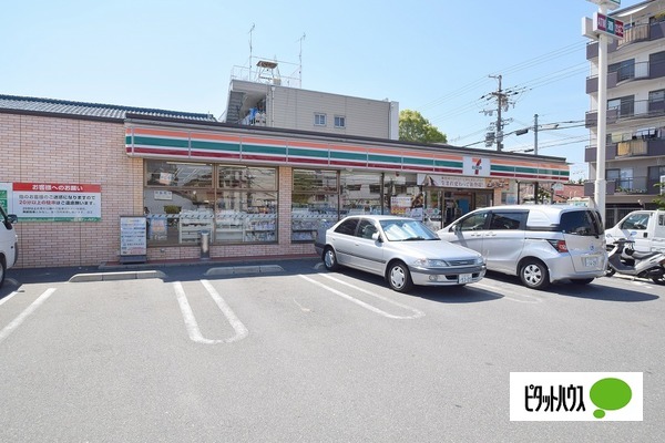 【守口市寺方元町のマンションのコンビニ】