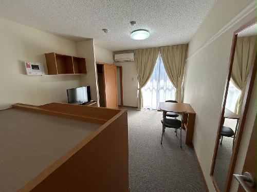 居室・リビング　実際と異なる場合がございます。