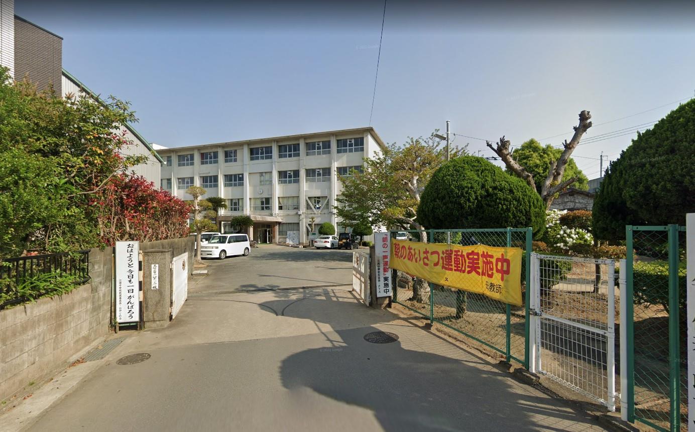 中学校　江南中学校（中学校）まで730m