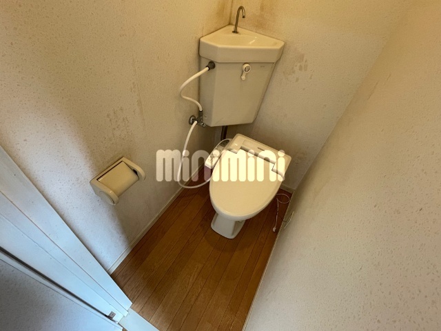 トイレ　嬉しいウシュレットがあるトイレです。