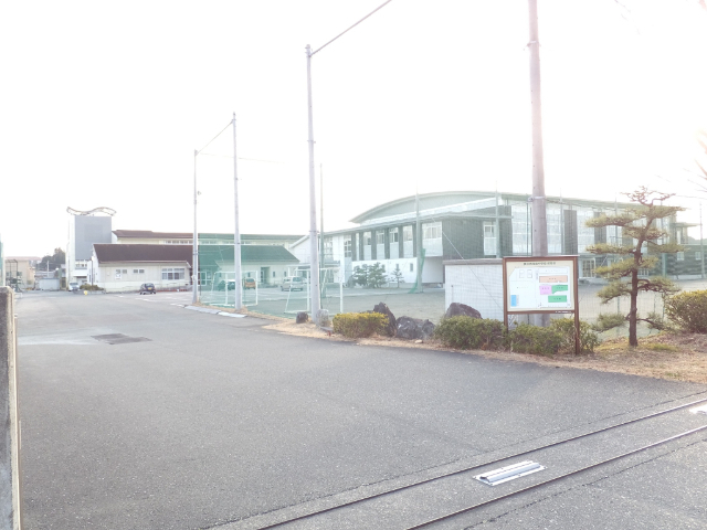 中学校　掛川市立北中学校（中学校）まで891m