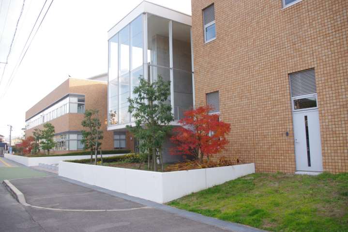 その他　本郷生涯学習センター（その他）まで564m