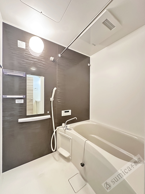 バス・シャワールーム　雨の日も安心な浴室乾燥機完備♪