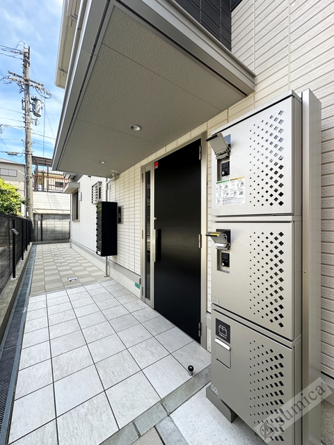 エントランス　便利な宅配ボックスを完備♪♪