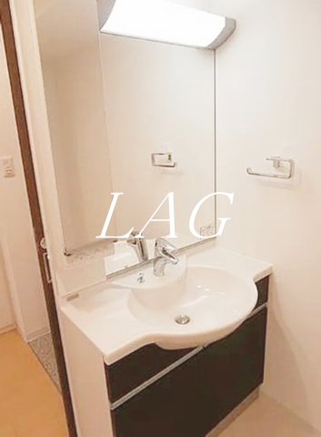 洗面設備　独立洗面台です。