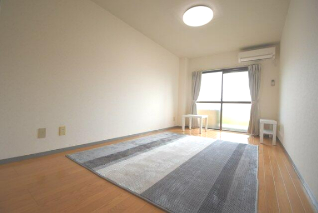 居室・リビング　※他部屋参考写真