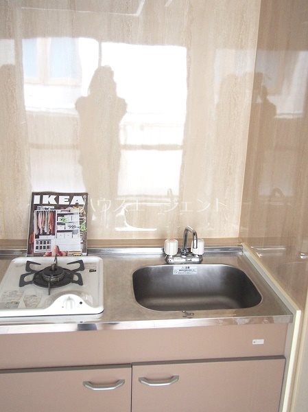 キッチン　1口ガスコンロ付きのキッチンです