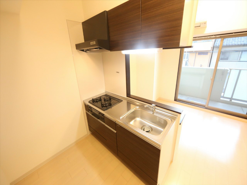 キッチン　カウンターキッチン（ガス3口コンログリル付）