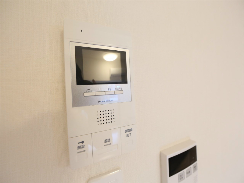 セキュリティ　TVモニター付インターホン