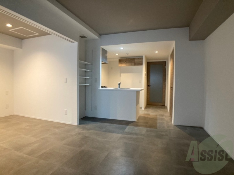 居室・リビング　広々としたリビングですね。使い勝手がよさそうですね！