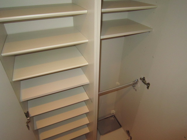 玄関　※写真は別のお部屋のものです。現況を優先させて頂きます。