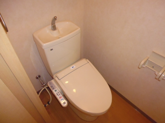 トイレ　シャワー付きトイレ