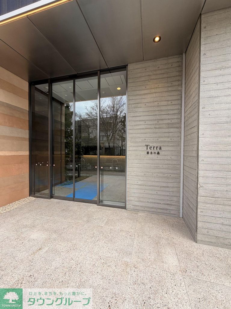 エントランス　お部屋探しはタウンハウジングへ♪